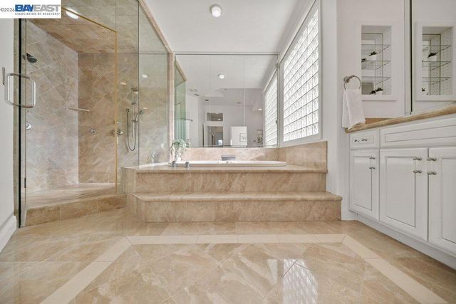 27 Eagle Ridge Ln, Danville, CA 94506