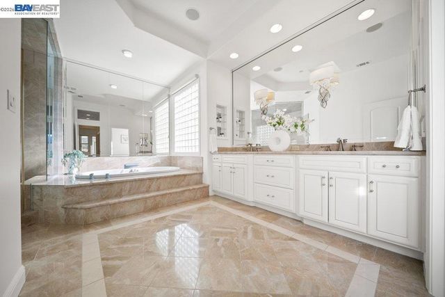 27 Eagle Ridge Ln, Danville, CA 94506