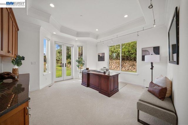 27 Eagle Ridge Ln, Danville, CA 94506