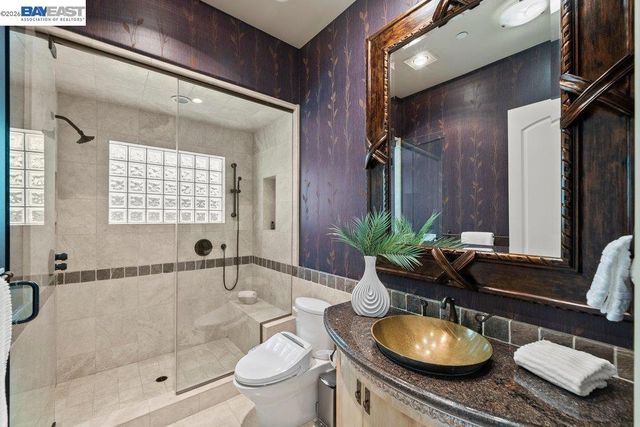 27 Eagle Ridge Ln, Danville, CA 94506