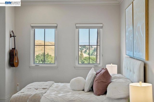 27 Eagle Ridge Ln, Danville, CA 94506
