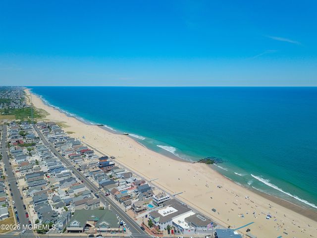 207 4th Avenue, Manasquan, NJ 08736