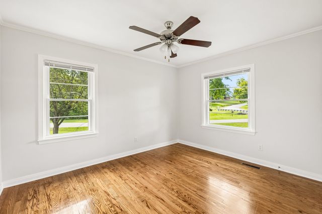 202 Jackson Heights Rd, Columbia, TN 38401
