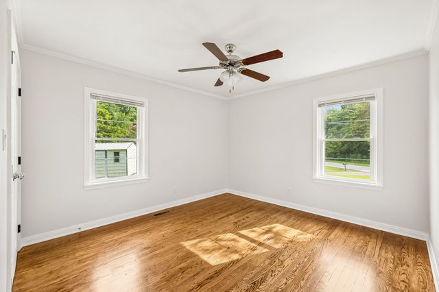 202 Jackson Heights Rd, Columbia, TN 38401