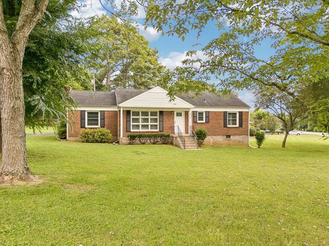 202 Jackson Heights Rd, Columbia, TN 38401