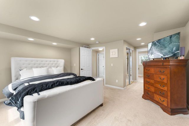 1888 Woodsfield DRIVE, Richfield, WI 53076