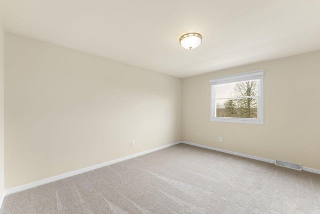 1888 Woodsfield DRIVE, Richfield, WI 53076