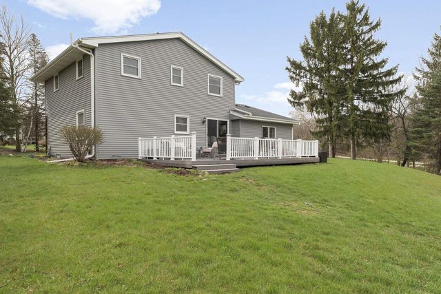 1888 Woodsfield DRIVE, Richfield, WI 53076