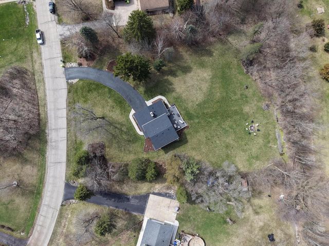 1888 Woodsfield DRIVE, Richfield, WI 53076