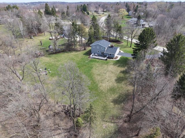 1888 Woodsfield DRIVE, Richfield, WI 53076