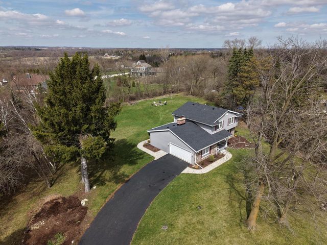 1888 Woodsfield DRIVE, Richfield, WI 53076