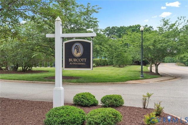 2201 Water Horse Ct, Midlothian, VA 23112