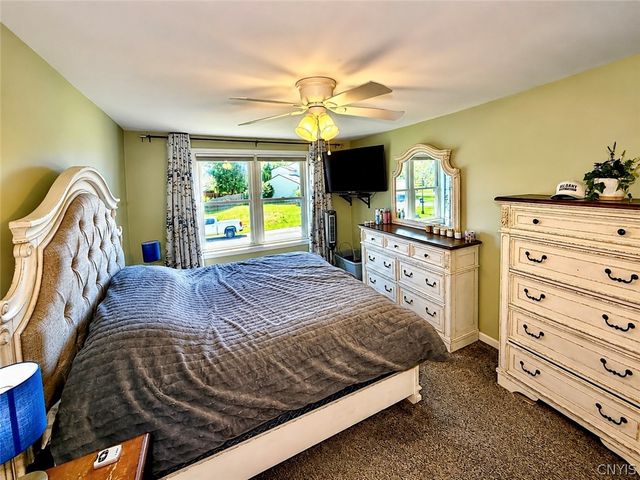 5515 Chateau Lane, Clay, NY 13041