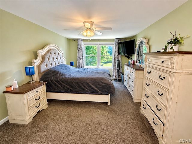 5515 Chateau Lane, Clay, NY 13041