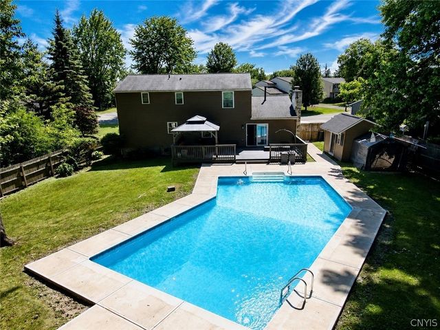 5515 Chateau Lane, Clay, NY 13041
