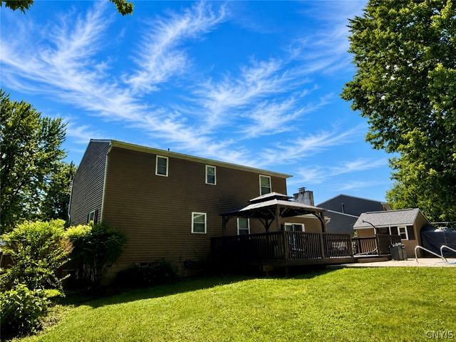 5515 Chateau Lane, Clay, NY 13041