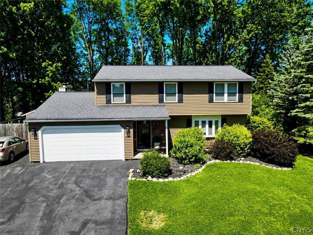 5515 Chateau Lane, Clay, NY 13041