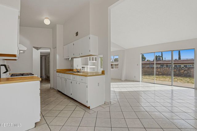 11132 WHARF COVE Drive, El Paso, TX 79936