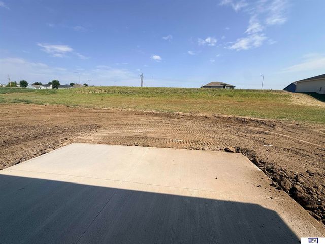 8910 Reed Street, Papillion, NE 68046