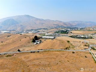 30 Isenhart Road, Chelan, WA 98816