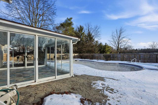 2957 Armstrong Drive, Orion Twp, MI 48360