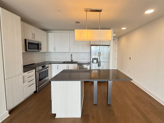 3300 Main St B1., Houston, TX 77002