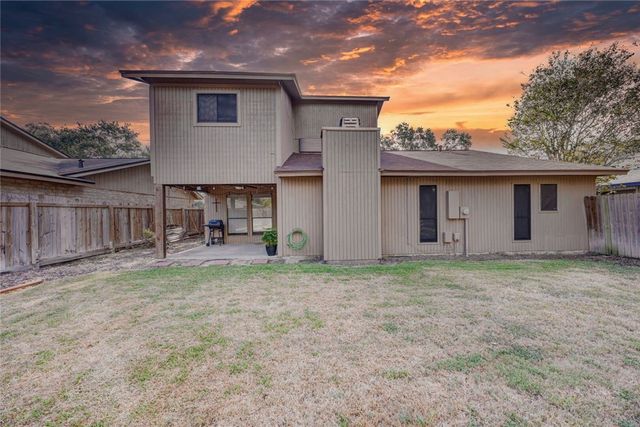 6709 Oakgate Dr, Corpus Christi, TX 78413