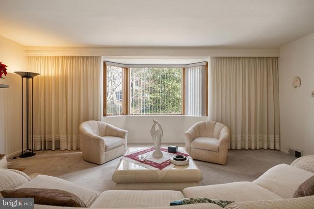 7450 4TH AVE, Elkins Park, PA 19027