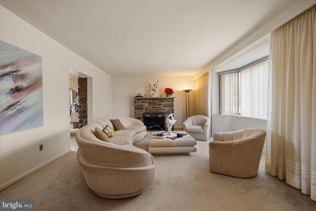 7450 4TH AVE, Elkins Park, PA 19027