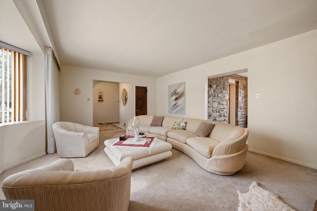 7450 4TH AVE, Elkins Park, PA 19027