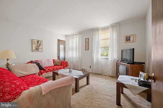 7450 4TH AVE, Elkins Park, PA 19027