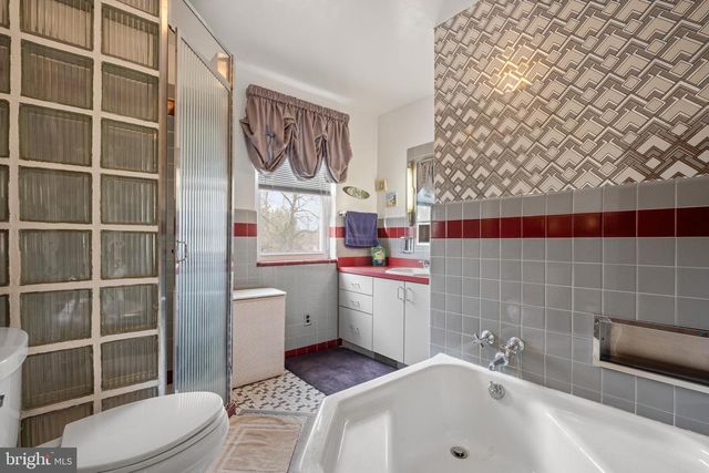 7450 4TH AVE, Elkins Park, PA 19027