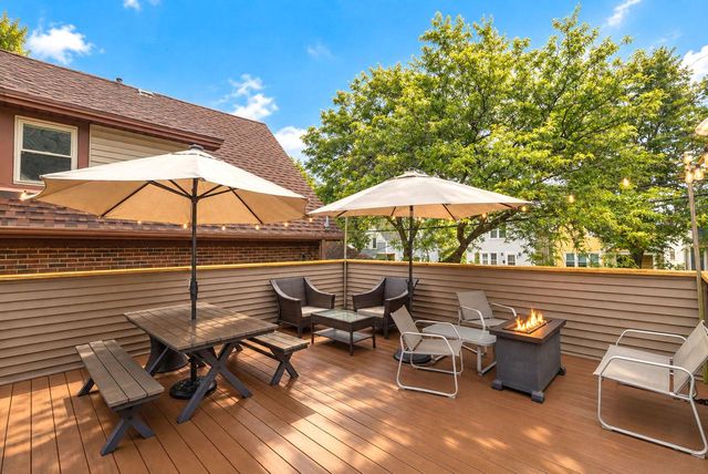 1811 N Astor STREET, Milwaukee, WI 53202