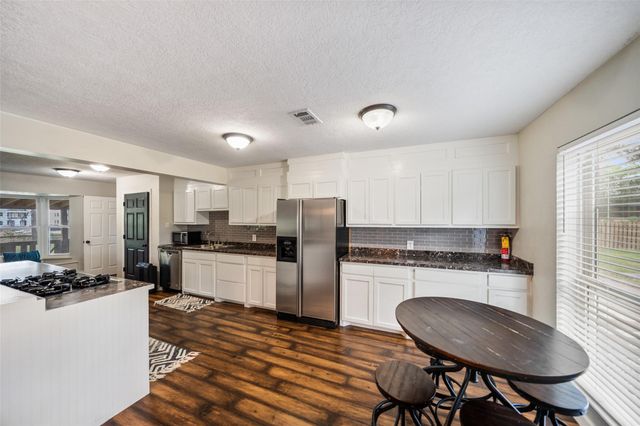 7457 County Line Road, Willis, TX 77378