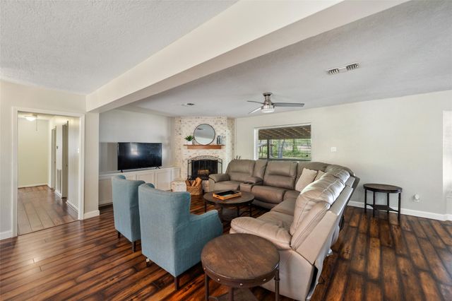 7457 County Line Road, Willis, TX 77378