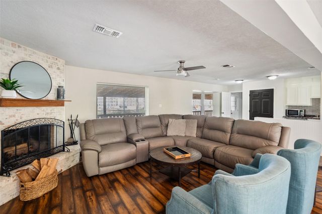 7457 County Line Road, Willis, TX 77378