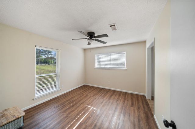 7457 County Line Road, Willis, TX 77378