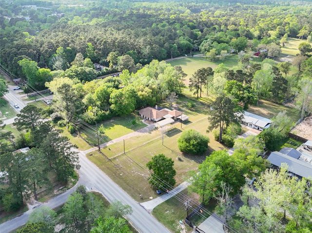 7457 County Line Road, Willis, TX 77378