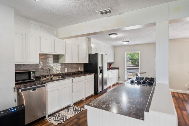 7457 County Line Road, Willis, TX 77378