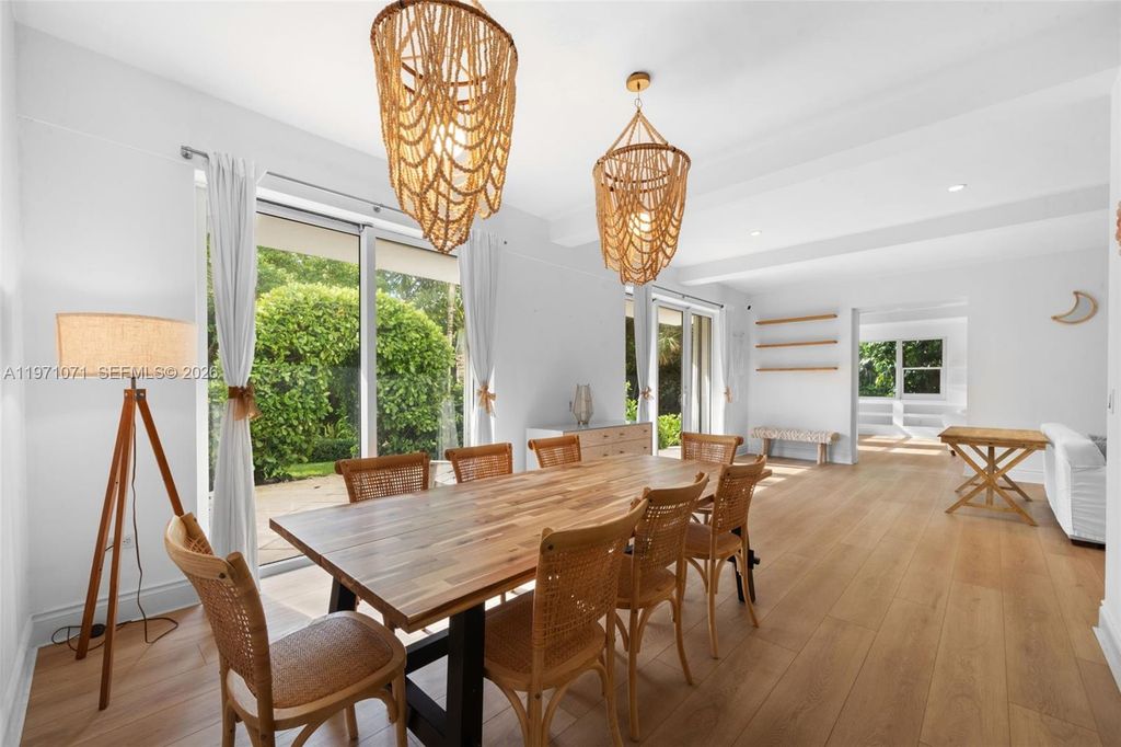 200 Ocean Lane Dr 108, Key Biscayne, FL 33149