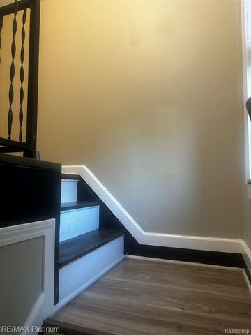 11836 Garfield Street, Riverview, MI 48193