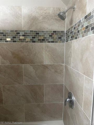 11836 Garfield Street, Riverview, MI 48193