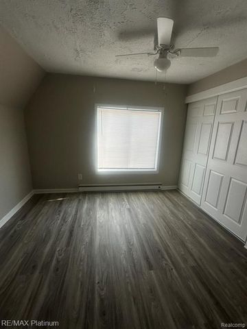 11836 Garfield Street, Riverview, MI 48193