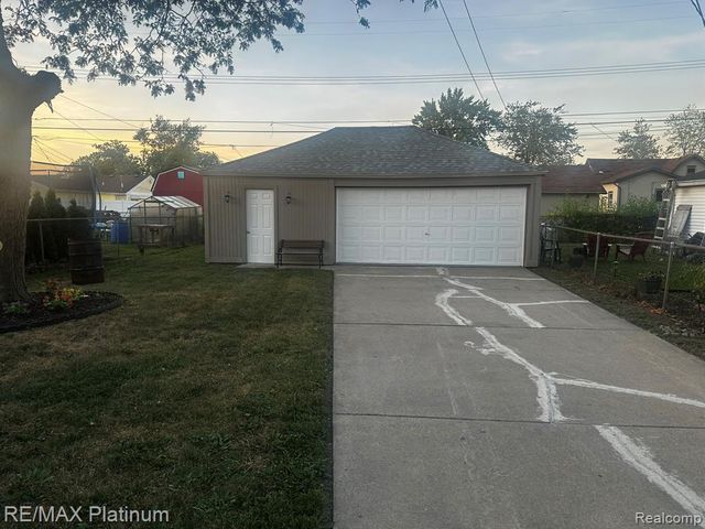 11836 Garfield Street, Riverview, MI 48193