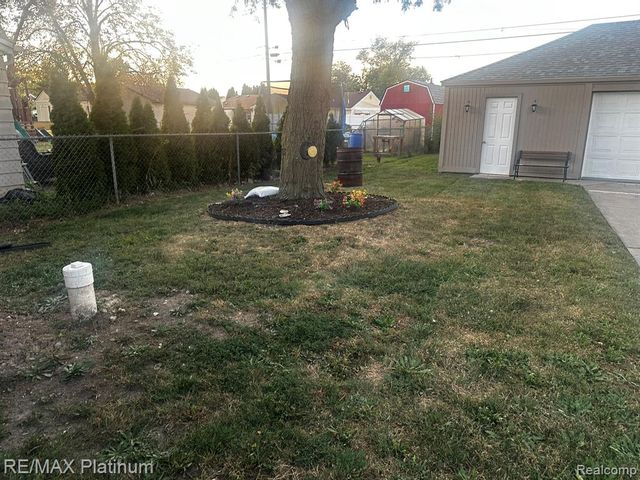 11836 Garfield Street, Riverview, MI 48193