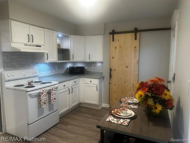 11836 Garfield Street, Riverview, MI 48193