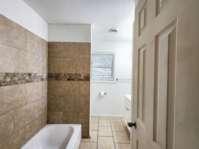 1307 Dwinnell Street, Baytown, TX 77520