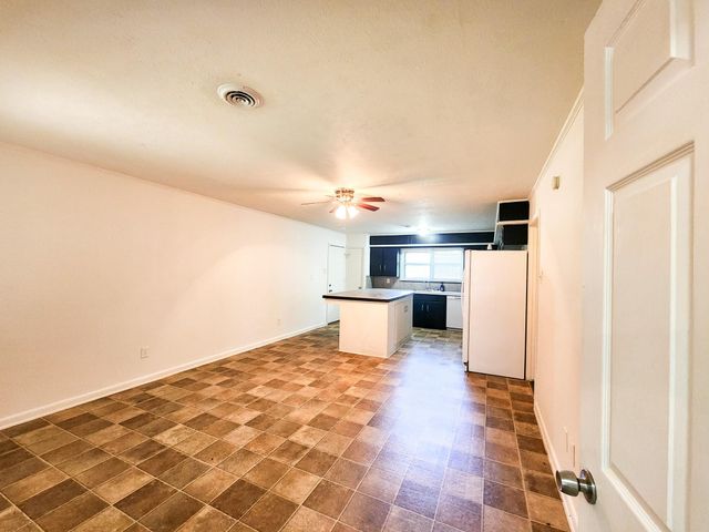 1307 Dwinnell Street, Baytown, TX 77520