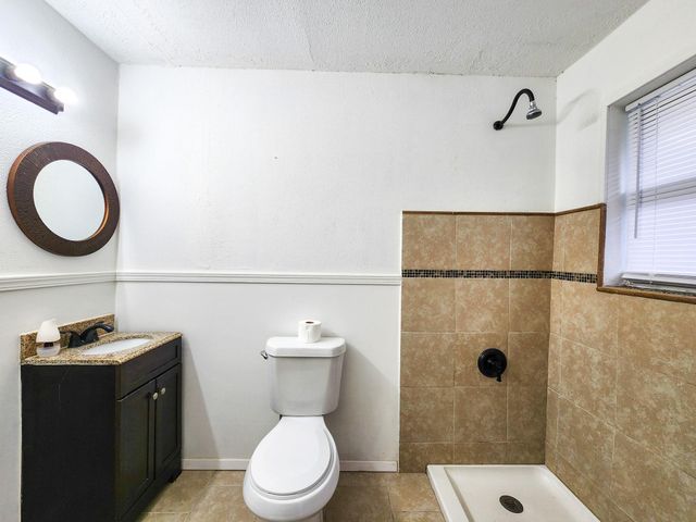 1307 Dwinnell Street, Baytown, TX 77520