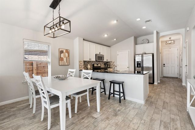 514 Wincliff DR, Buda, TX 78610